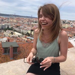 Meet your Posher, Lena